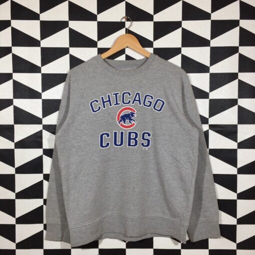 cubs sweatshirt